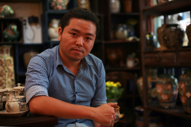 Against foreign competitors, Vietnamese man perseveres in putting homeland ceramics on map