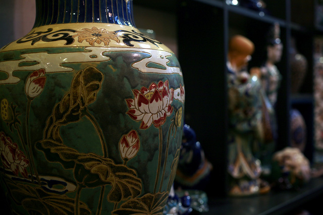 Against foreign competitors, Vietnamese man perseveres in putting homeland ceramics on map