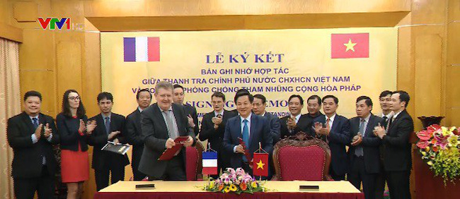 Vietnam, France shake hands in combating corruption