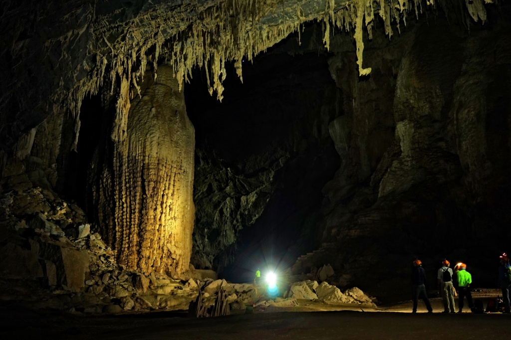 Son Doong, all nearby grottos should be kept untouched: expert
