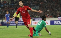 Vietnam men's national football team leaves for Iran