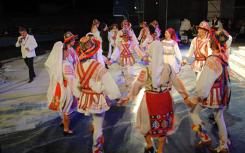 Romanian dancers to perform in Vietnam