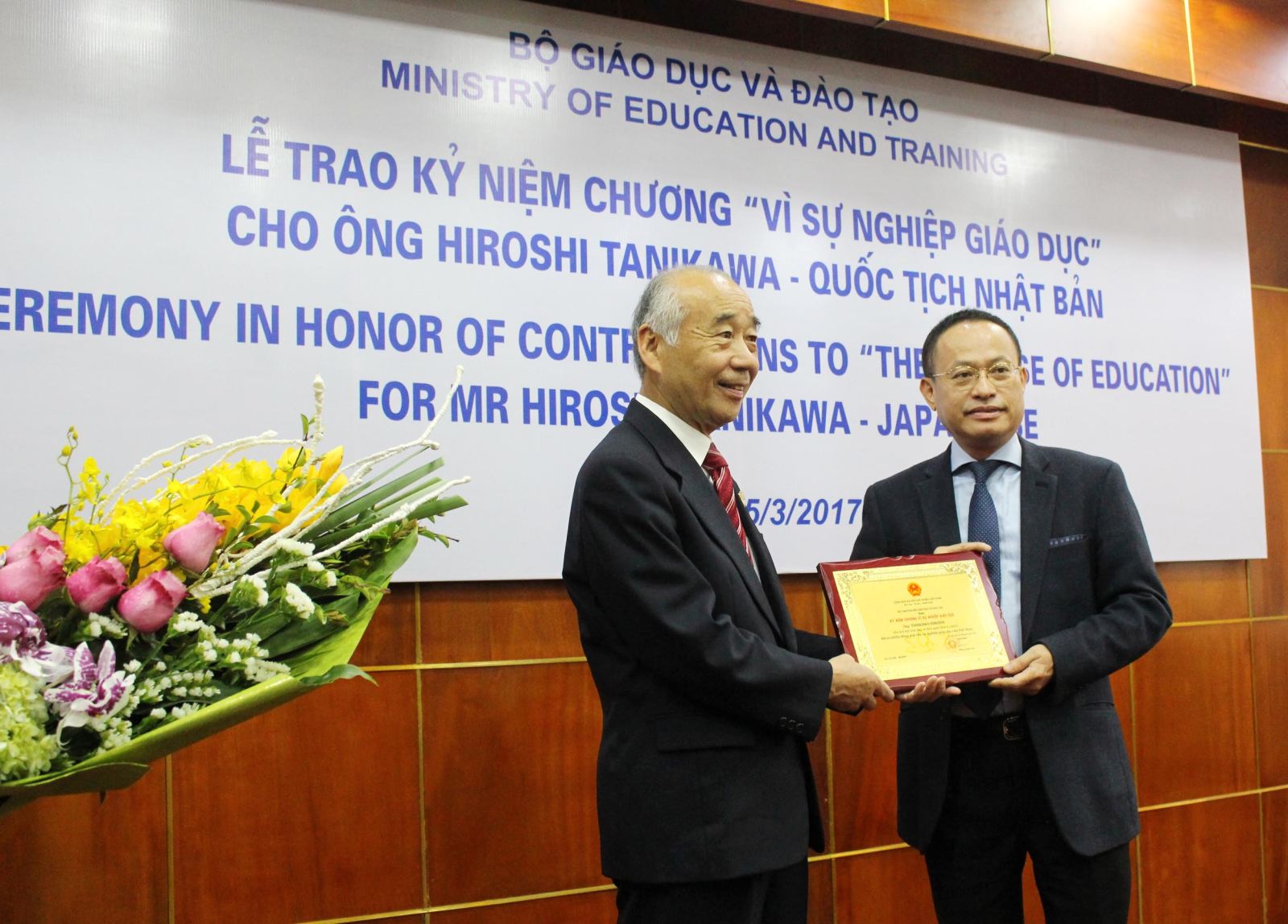 Education Ministry honours Japanese man