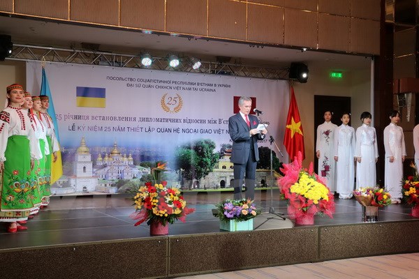 25th anniversary of establishment of Vietnam-Ukraine diplomatic relations