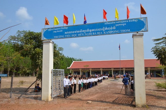 Cambodia appreciates Vietnamese rubber firms’ contribution