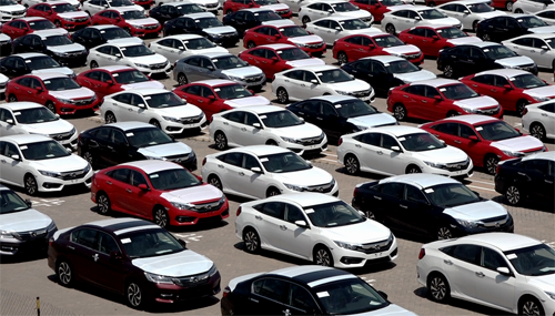 Car imports accelerate in Vietnam after two-month crash