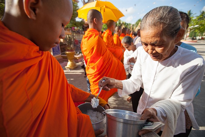 Photo: Khmer New Year Festival wishes for lucks