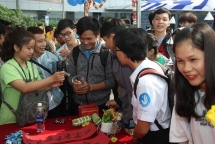 vietnam suspends border crossing fromto laos cambodia over covid 19