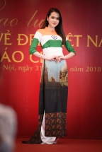 ao dai collection featuring national flags to be showcased at cannes festival