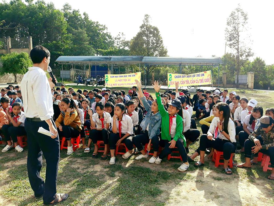 world vision holds media festival on ending violence against children in quang nam