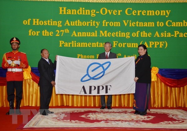 Vietnamese NA hands over APPF chairmanship to Cambodia
