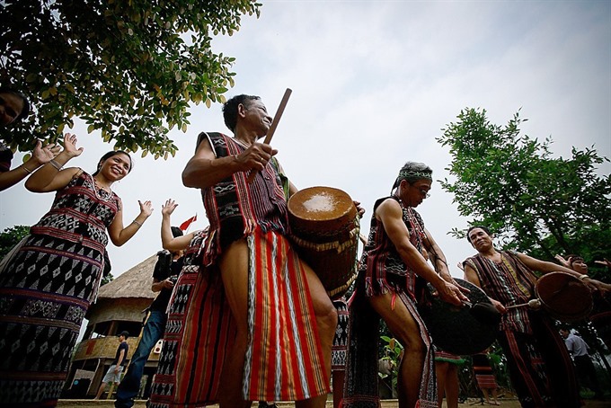 co tu ethnic group say thanks in ritual