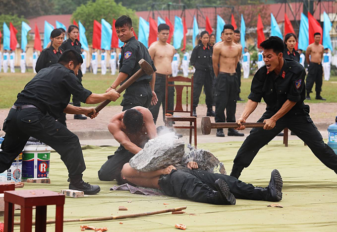 Special response team of police put on astounding show of strength