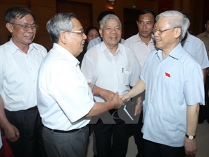 Party leader meets constituents in inner Hanoi