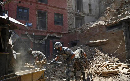 Nepal quake death toll sets record