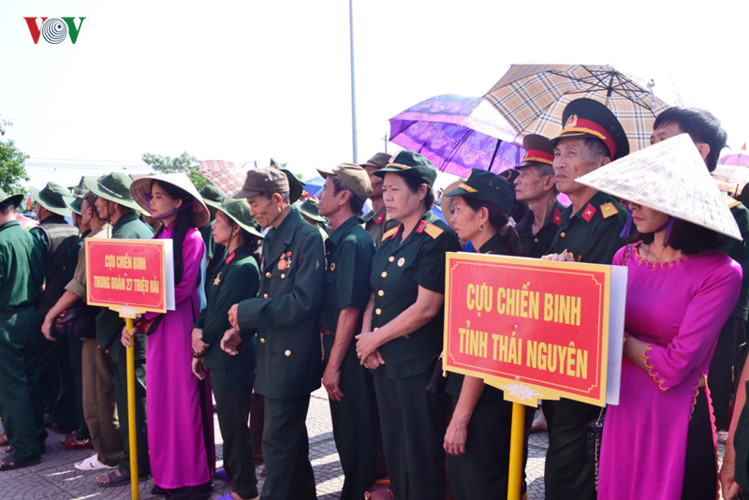 Flag-raising ceremony in Quang Tri marks National Reunification Day