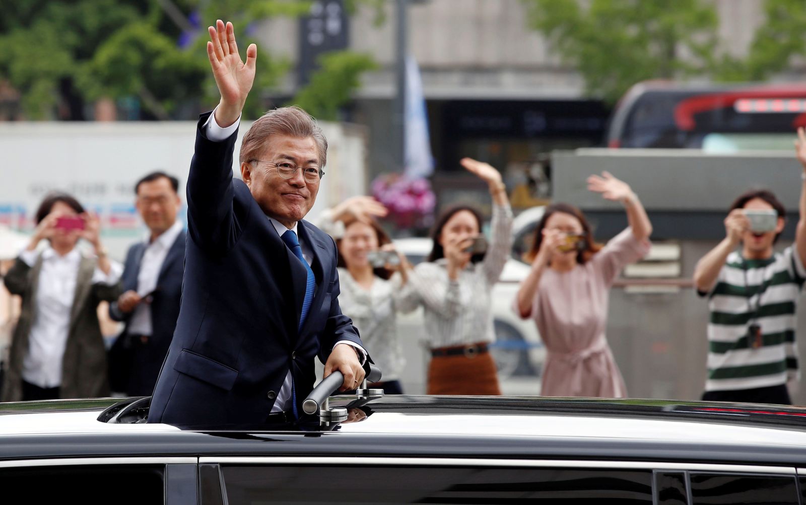 Moon Jae In sworn in as South Korea's new President