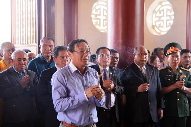 Ceremony marked President Ho Chi Minh’s birthday in Laos