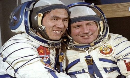 Viktor Gorbatko, one of the first Soviet-era cosmonauts, dies at 82