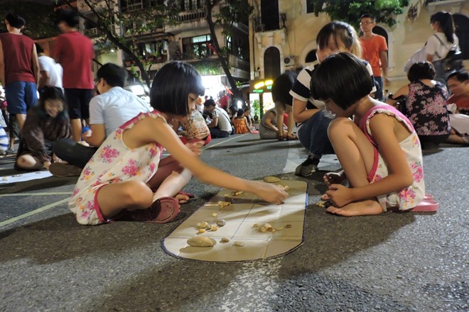 activities on international childrens day in hanoi