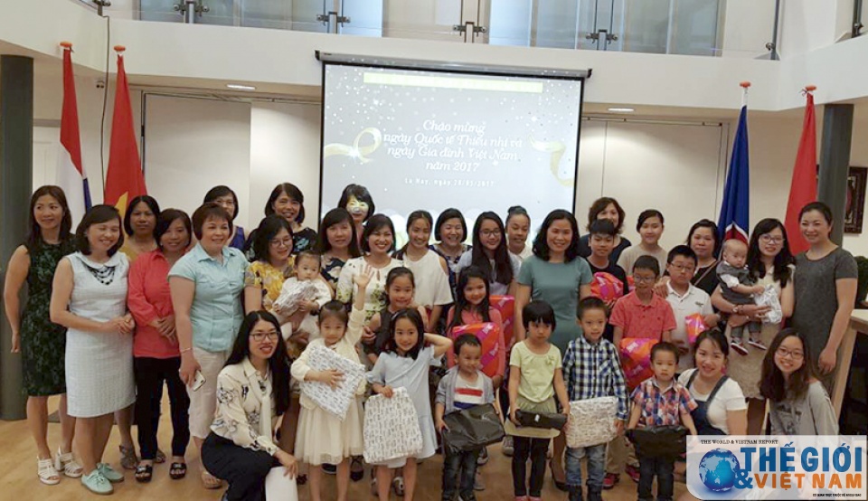 vietnamese embassy in netherlands organized international childrens day