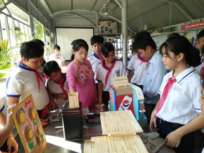 Vietnamese schools offer creative outlets