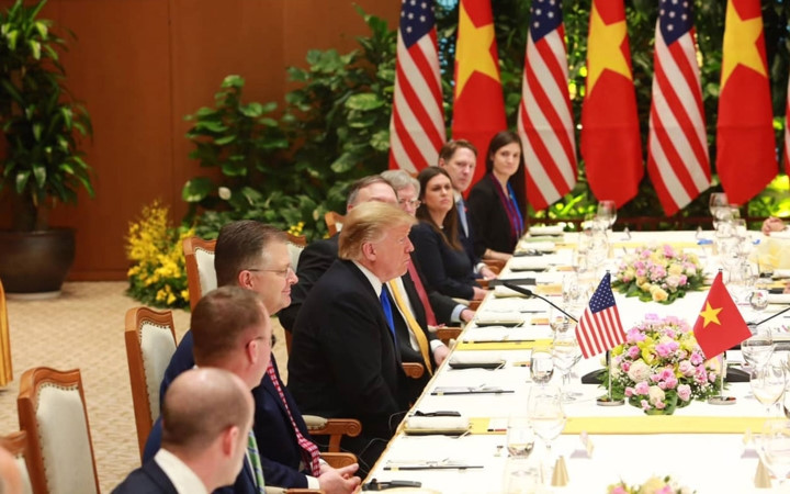 PM Phuc greets US President Donald Trump