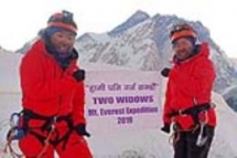 Two Nepali widows conquer Everest and smash stigma