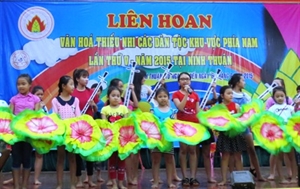 cultural festival brings joy to ethnic children