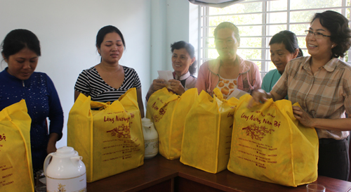 women actively follow president ho chi minhs ethical example