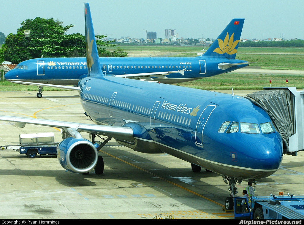 vietnam airlines links da nang and bangkok