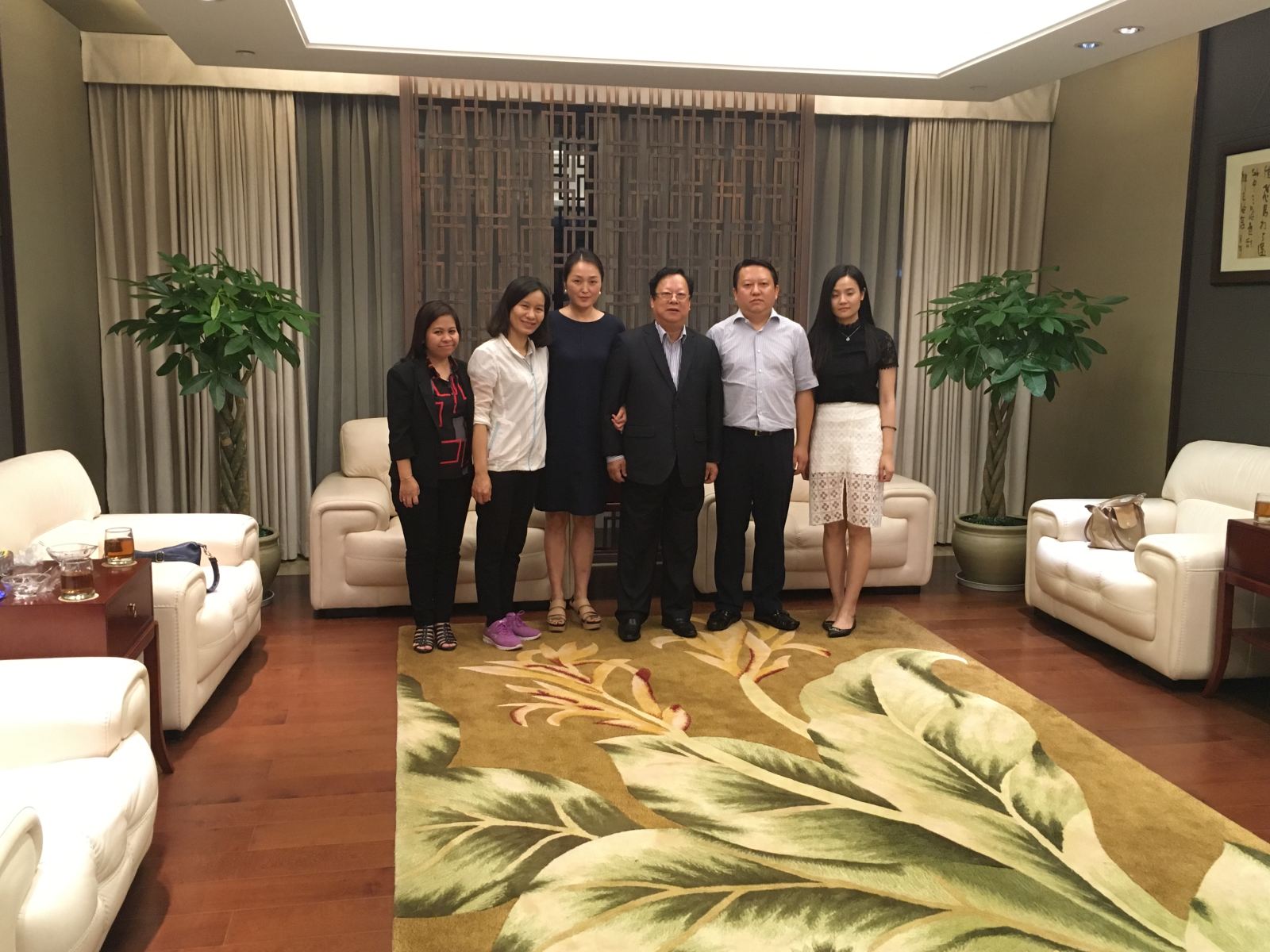 VUFO Chairman Vu Xuan Hong’s visit to Tibet: it needs to enhance mutual understanding