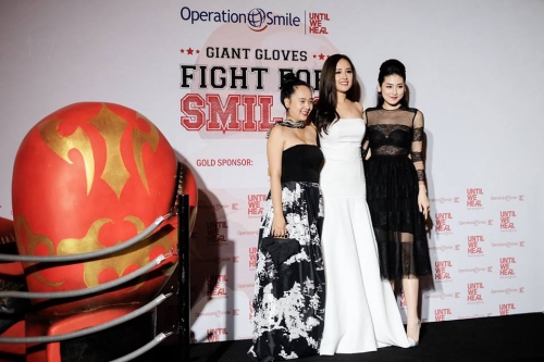 operation smile holds its 26th charity auction for smile surgery funds
