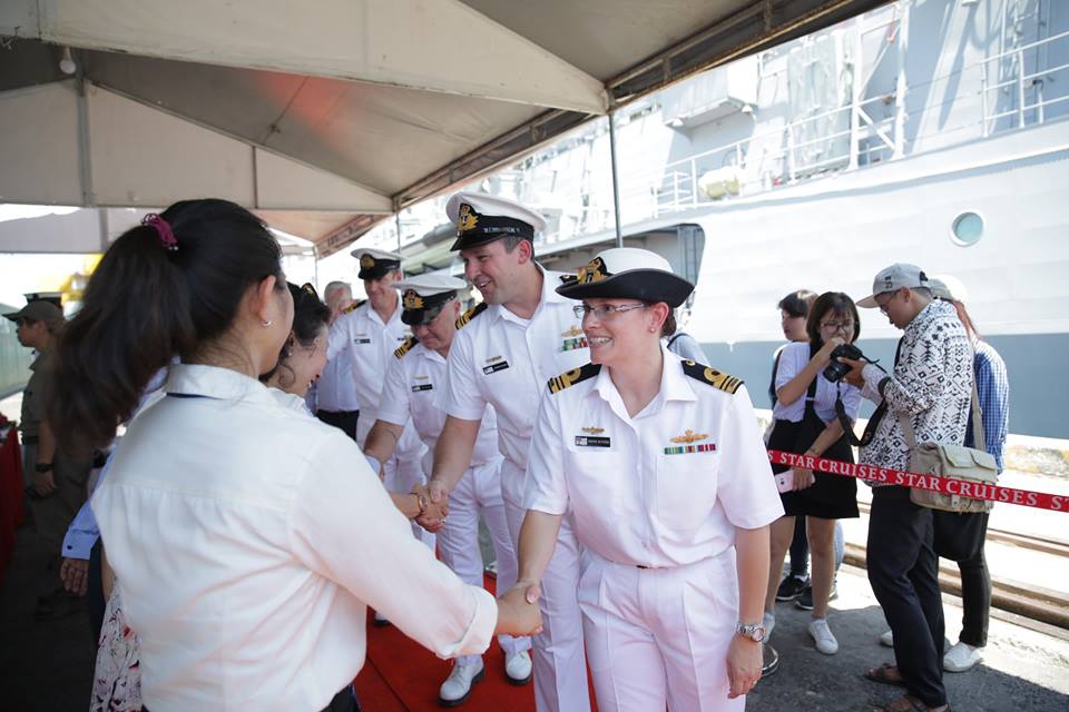 australian navy ship hmas ballarat visiting da nang