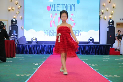 vietnam kids fashion week 2018 to open in hanoi