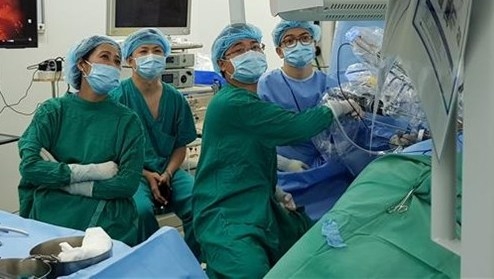 vietnam has first ever robot assisted kidney removal surgery