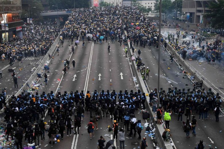 Banks Reopen As Hong Kong Returns To Normal Vietnam Times