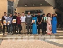 graduation ceremony for vietnamese students in israel