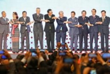 pm phuc asean should give priority to strengthening intra bloc solidarity connectivity