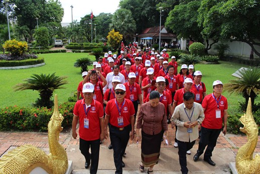 Vietnamese delegation visits Laos’ historic monuments