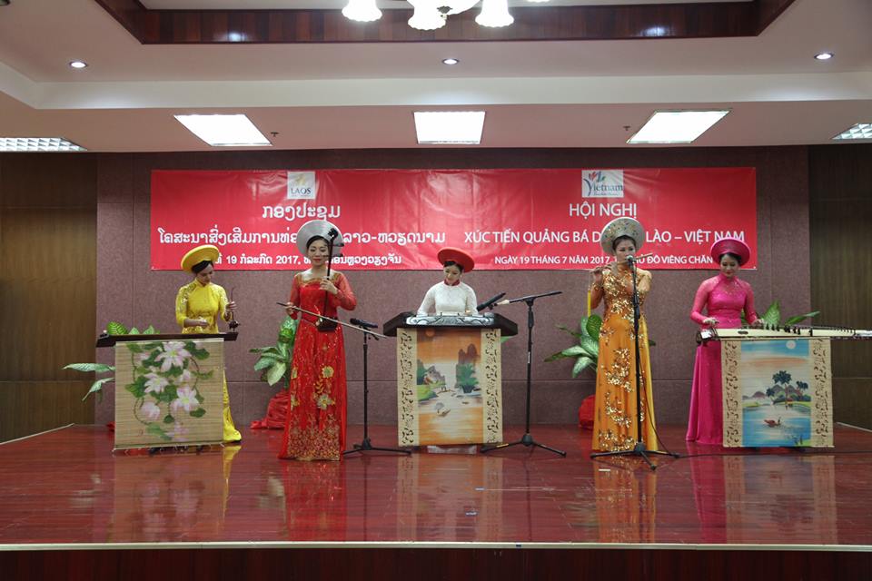Seminar promotes Vietnam's tourism potential in Laos