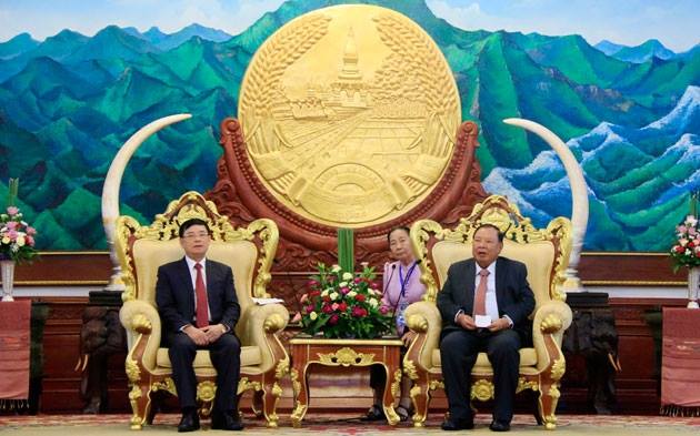 Top Lao leader hails role of Vietnam-Laos Friendship Association
