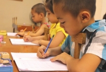 Teachers, parents debate merits of teaching reading to kids under six