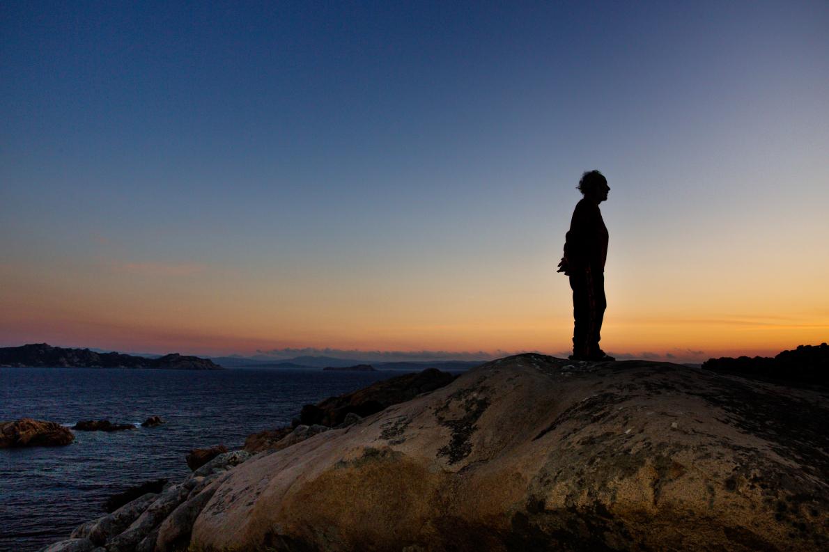 Meet the 21st-century Robinson who never leaves his deserted island