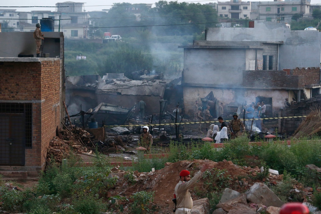 Military aircraft crashes in Pakistan, at least 17 dead