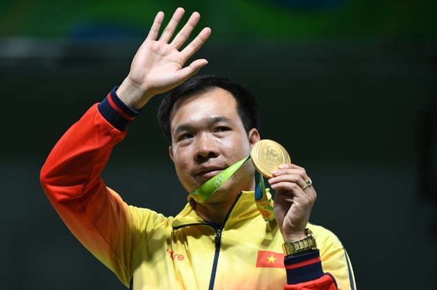Shooter Hoang Xuan Vinh wins first Olympic gold ever for VN