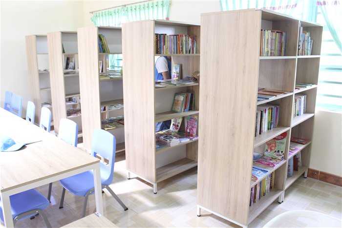 2030 Library Caravan brings books for Daklak students