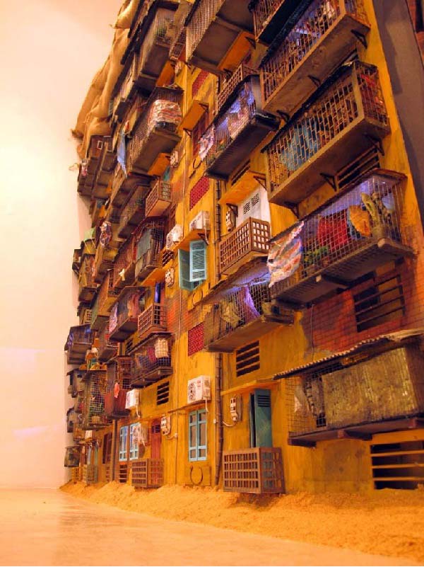 Vietnamese artist performs in Korea