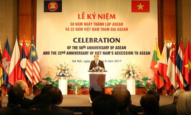 PM chairs ceremony to mark ASEAN founding anniversary