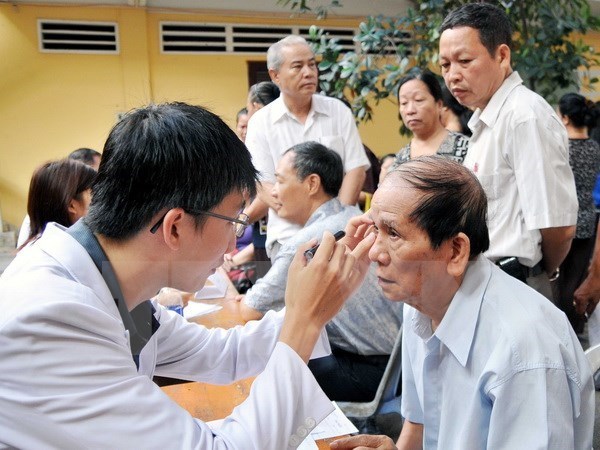 Nearly 470,000 people get free medical check-ups